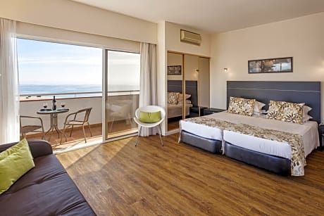 Superior Studio with Sea View (2 adults + 1 child)