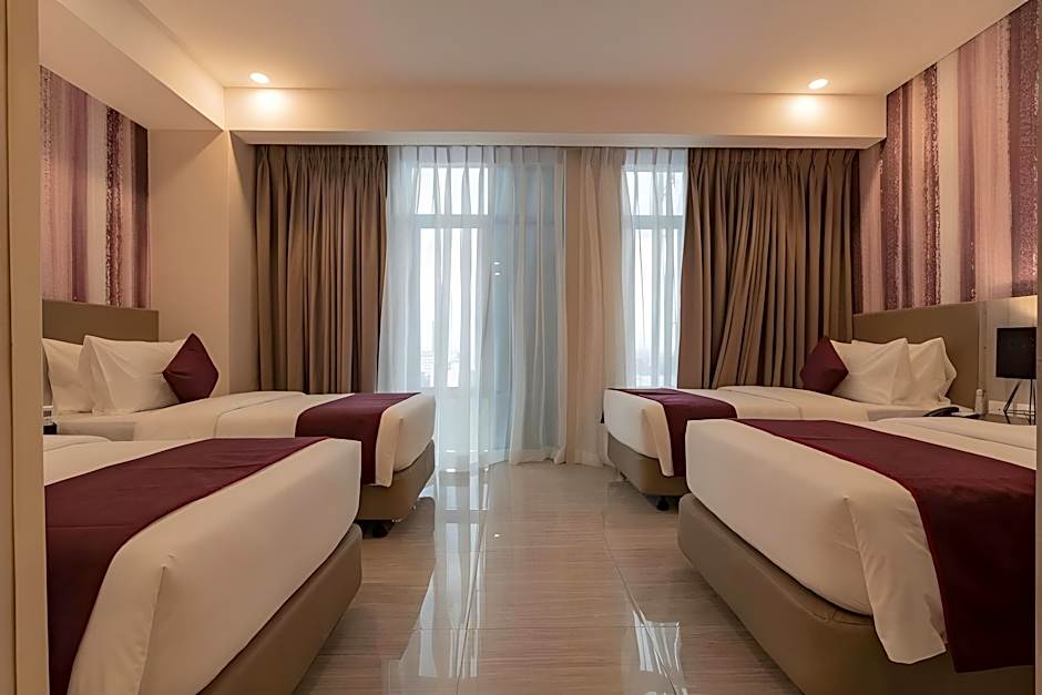 Bayfront Hotel Cebu Capitol Site