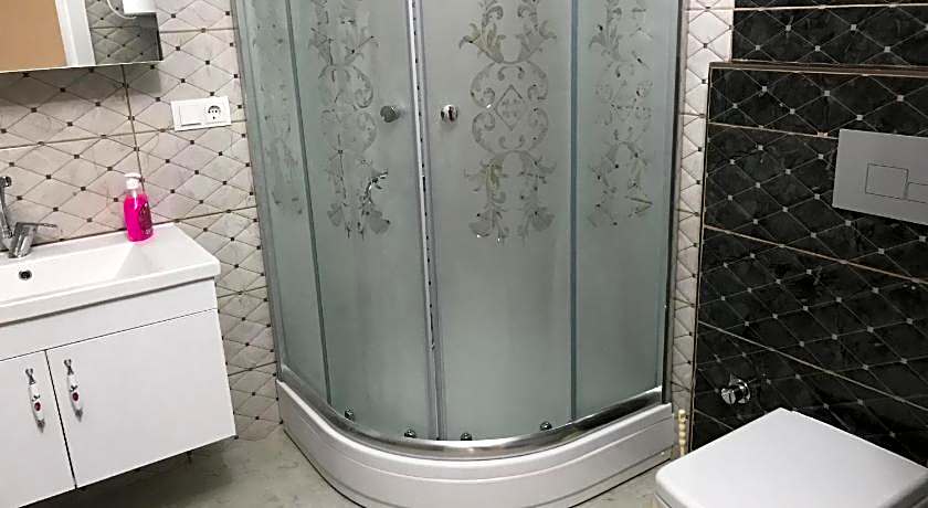 MAVİ KÖŞK UZUNGÖL