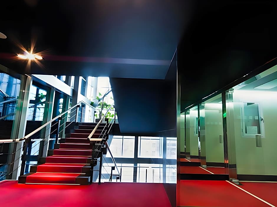Cosmopolit Premier Art-Hotel