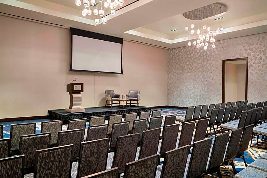 Buffalo Marriott at LECOM HARBORCENTER