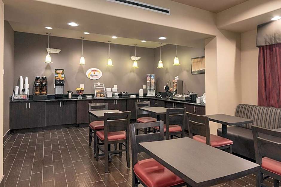 Super 8 by Wyndham Karnes City