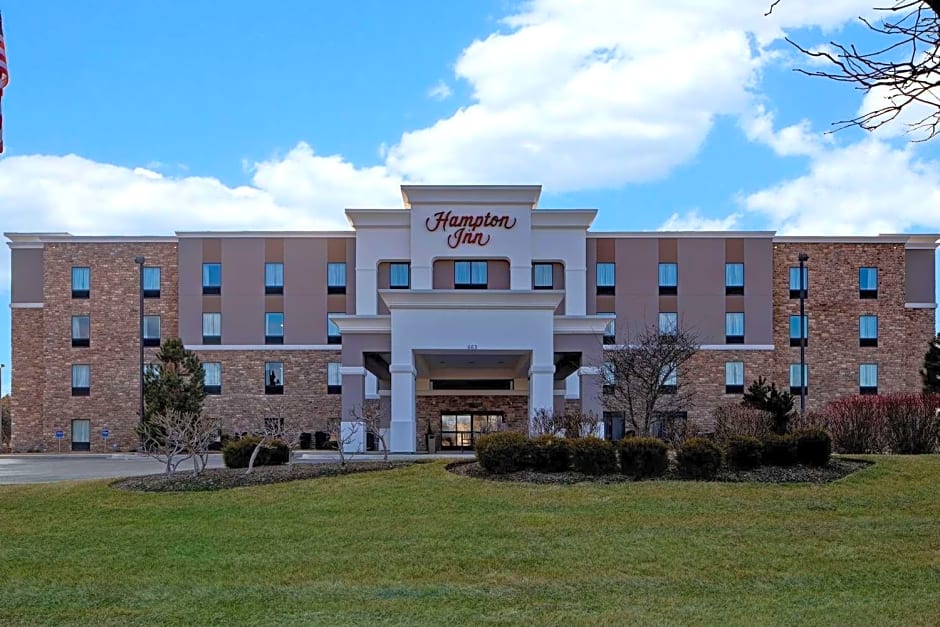 Hampton Inn Dekalb - Near the University