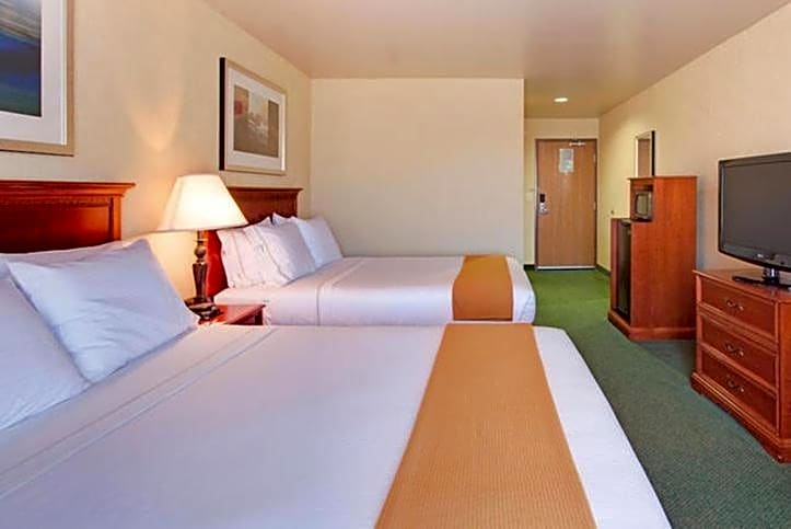 Holiday Inn Express Tehachapi by IHG