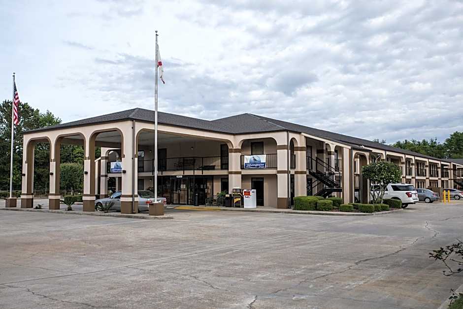 Mockingbird Inn & Suites