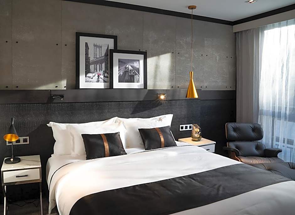Hotel 42