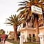 Akrotiri Hotel