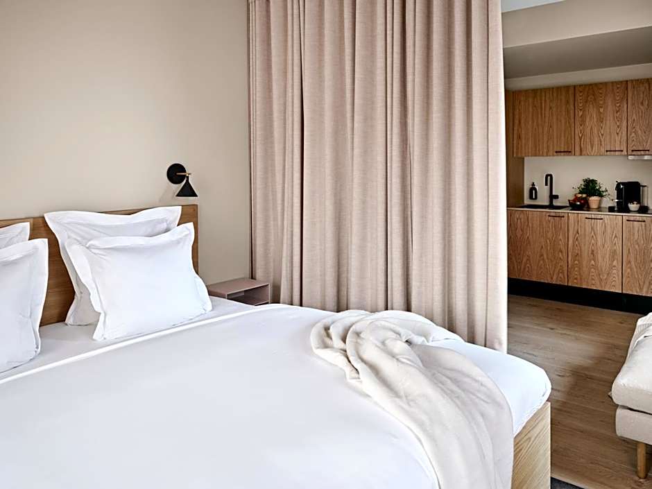 Aura Apartment Hotel