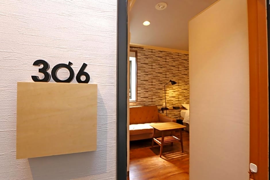 Hotel 3 O'Clock Tennoji