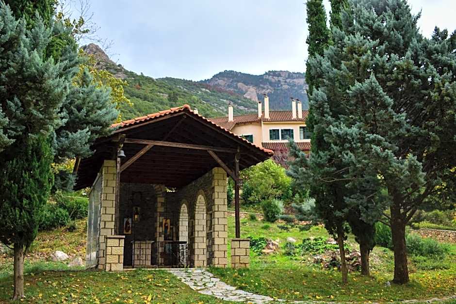 Muntenia Inn Apartments and Suites