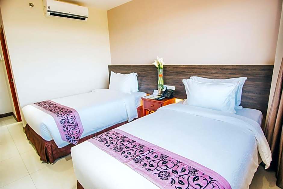 Panorama Summit Hotel