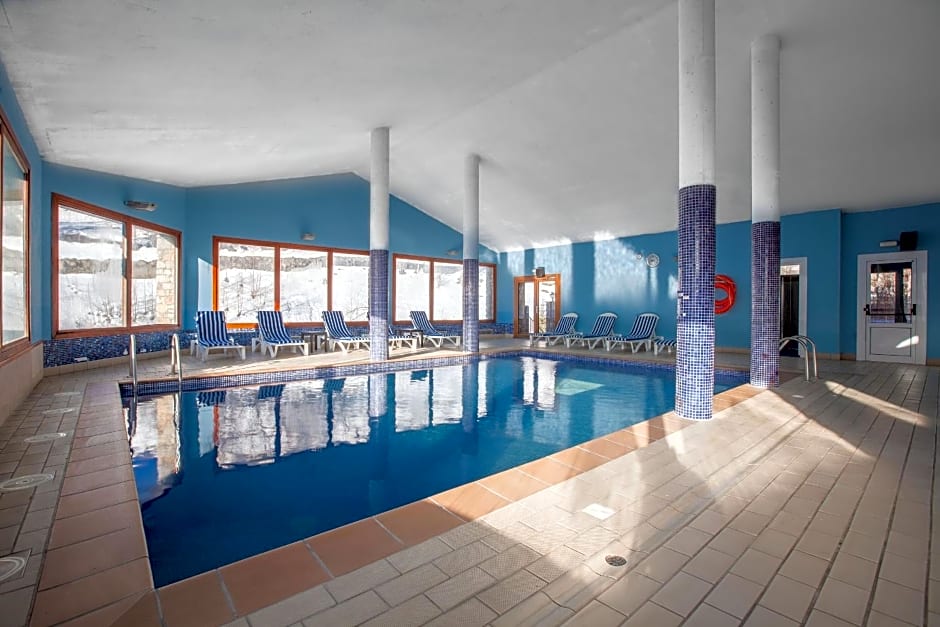 Photo 1 of 50 of Hotel Segle XX