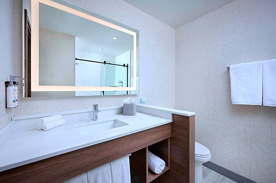 Holiday Inn Express Hamilton Upper James By IHG