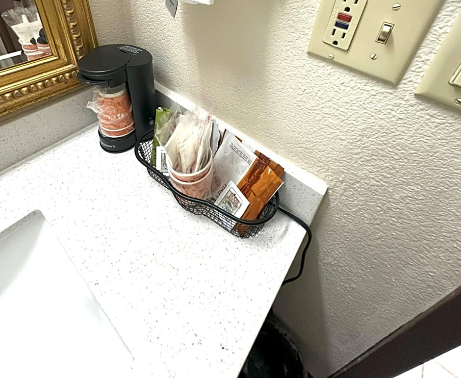 Quality Inn & Suites Salina