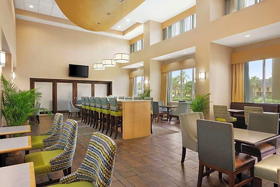 Hampton Inn By Hilton & Suites Brunswick