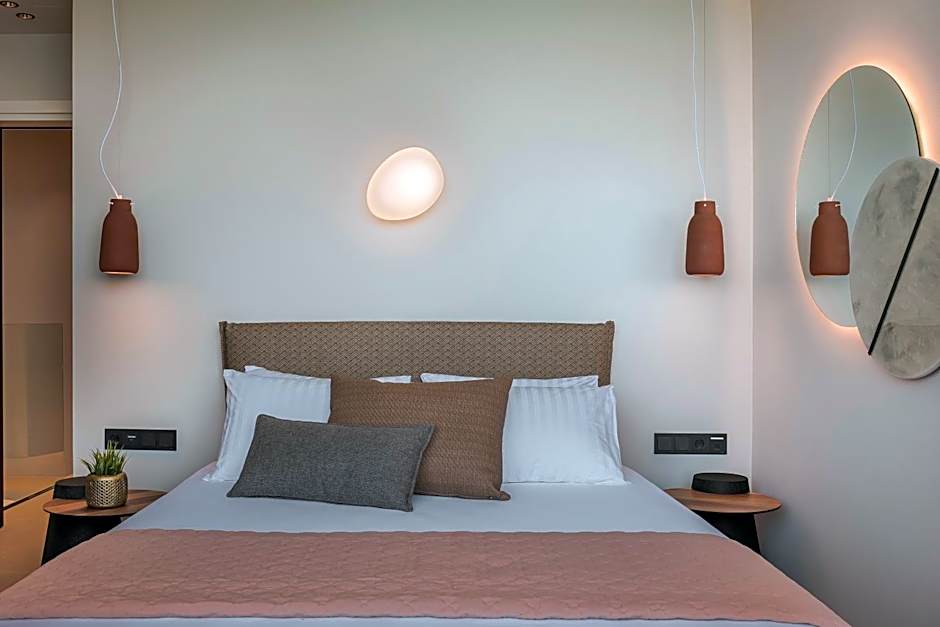 SEA ZANTE Luxury Beachfront Retreat