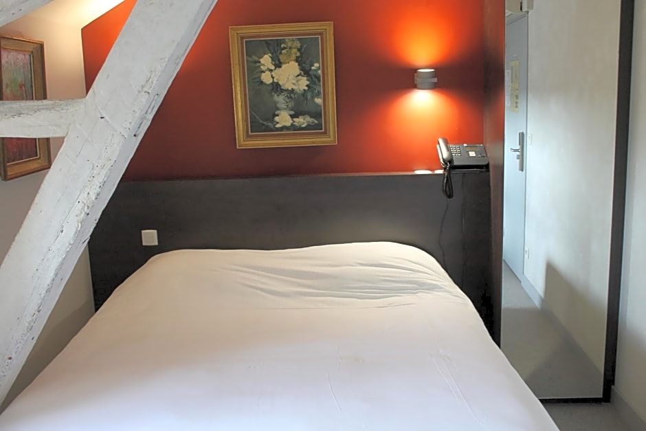 Logis Hotels- Auberge de la Tour - Hôtel et restaurant