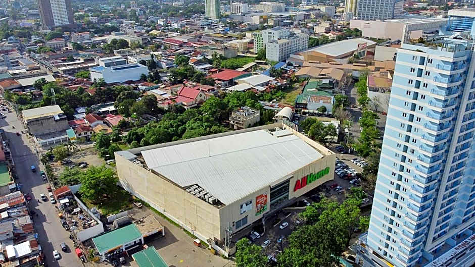 2 BR Loop Tower 1524