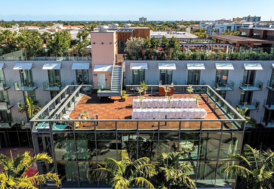 The Ray Hotel Delray Beach, Curio Collection by Hilton