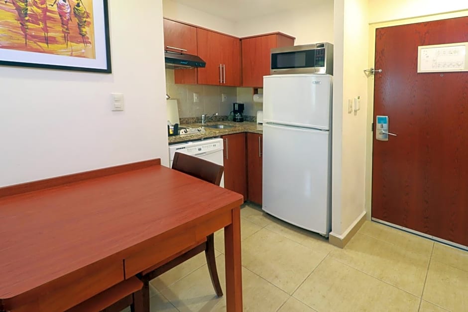 Staybridge Suites Queretaro By IHG