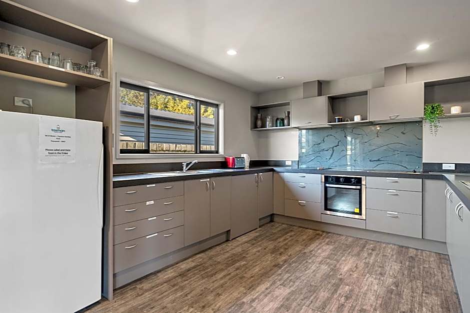 Tasman Holiday Parks - Te Anau