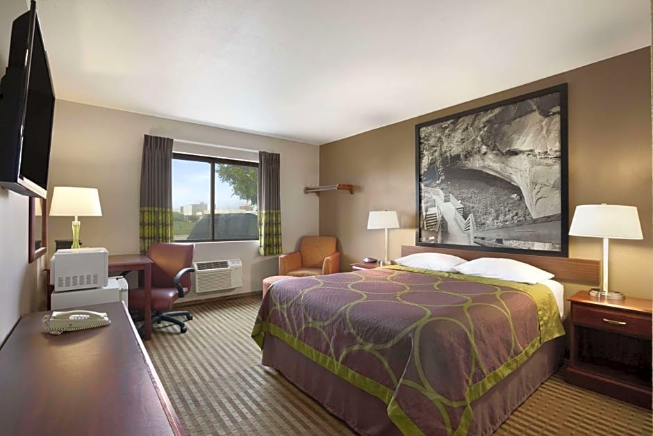 Super 8 by Wyndham Fremont NE