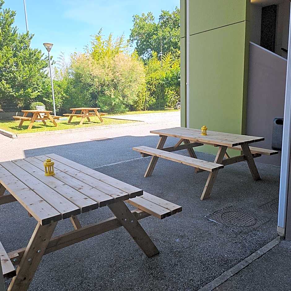 B&B HOTEL Avignon 1