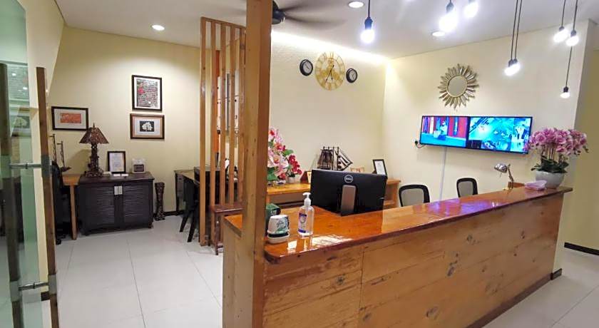 PAVILION INN HOTEL LUMUT