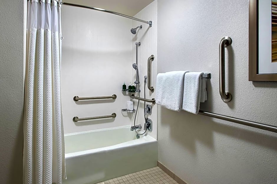 Courtyard by Marriott Lincroft Red Bank