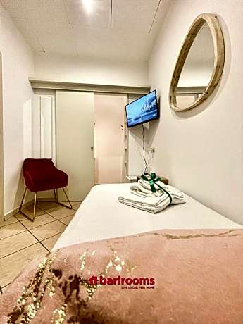 Single Room with Shared Bathroom