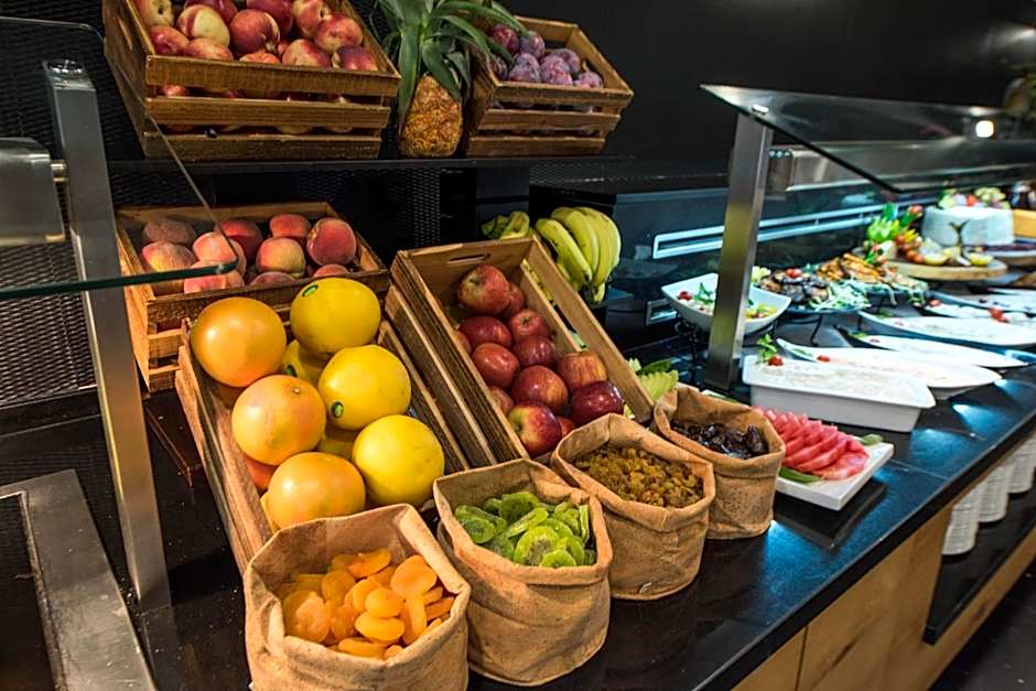 Eyal Hotel by Smart Hotels