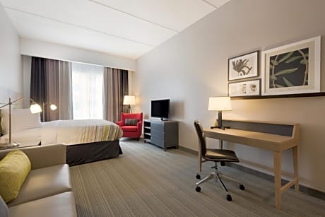 King Room with Sofa Bed - Disability Access/Non-Smoking