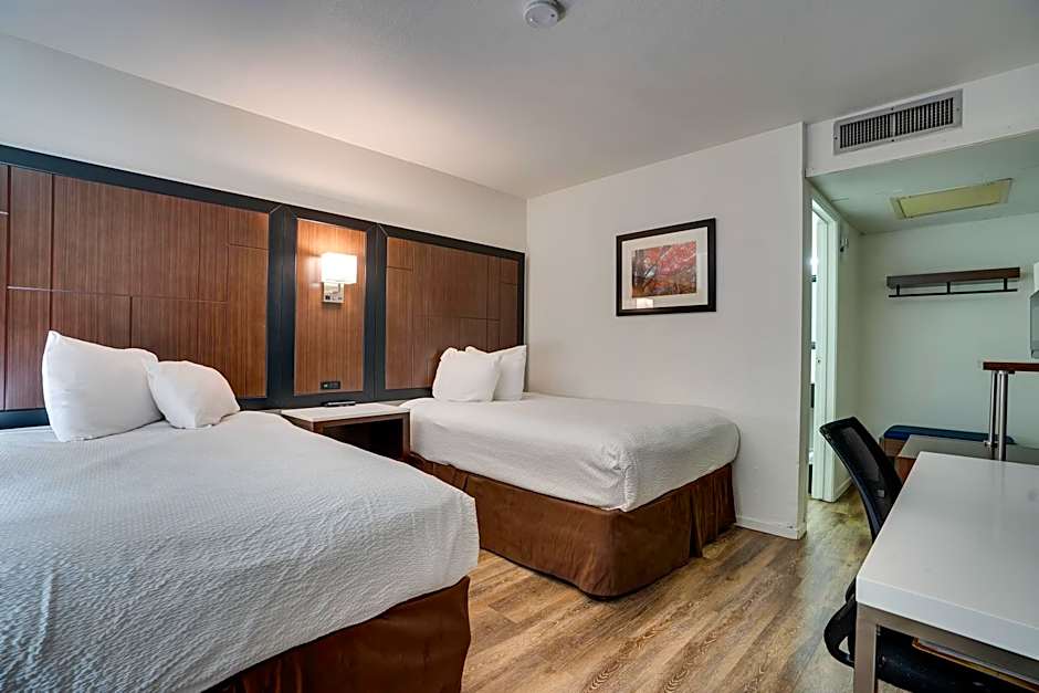 Econo Lodge Stockton near I-5 Fairgrounds