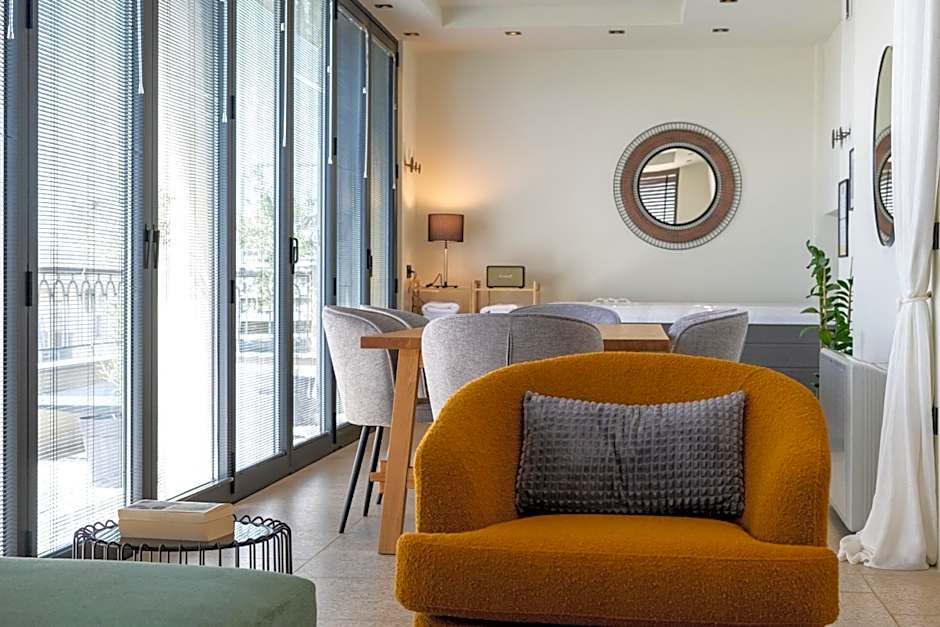 Evripidou 7 - Kalamata Mediterranean Suites