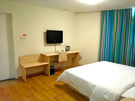 7 Days Inn Chongqing Wanzhou District Gaosuntang Chongbai