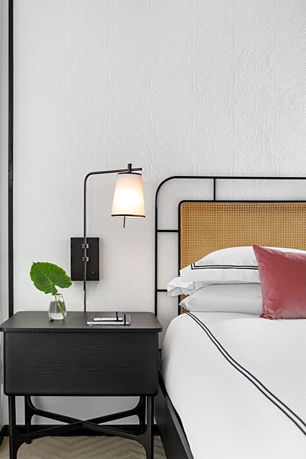 Kimpton Hotel Fontenot, an IHG Hotel