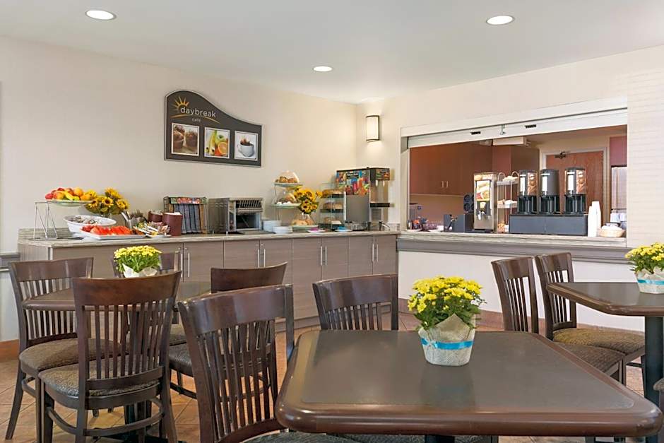 Days Inn by Wyndham Ottawa Airport