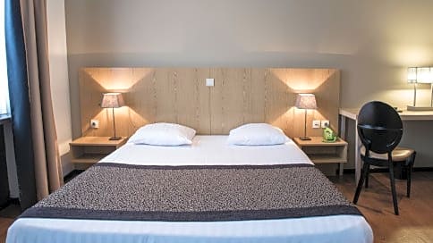 Urban Yard Hotel