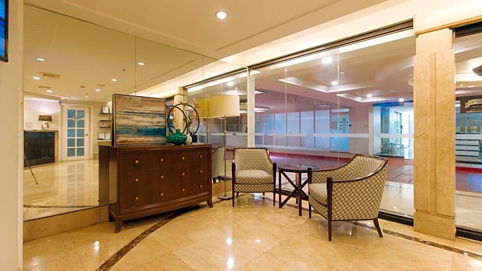 Somerset Olympia Makati – Makati, NY