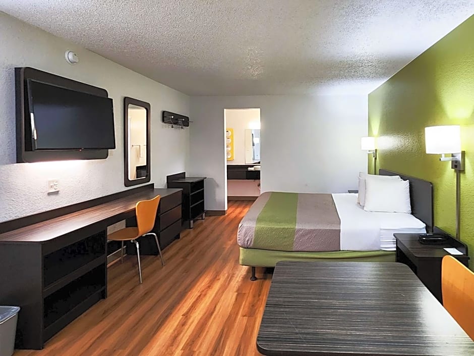 Motel 6-Baytown, TX - Baytown East