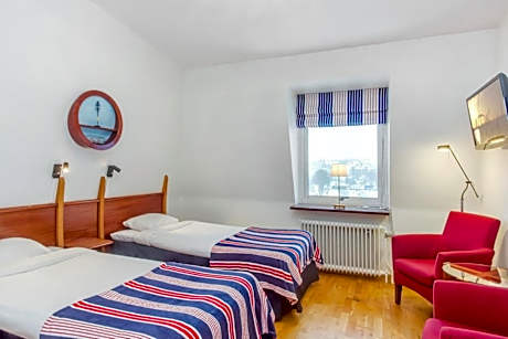 Twin Room - Non-Smoking