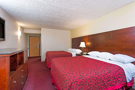 2 Double Beds Smoking