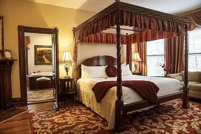 Biltmore Village Inn B&B