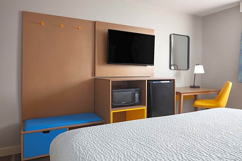 Days Inn by Wyndham Omaha NE