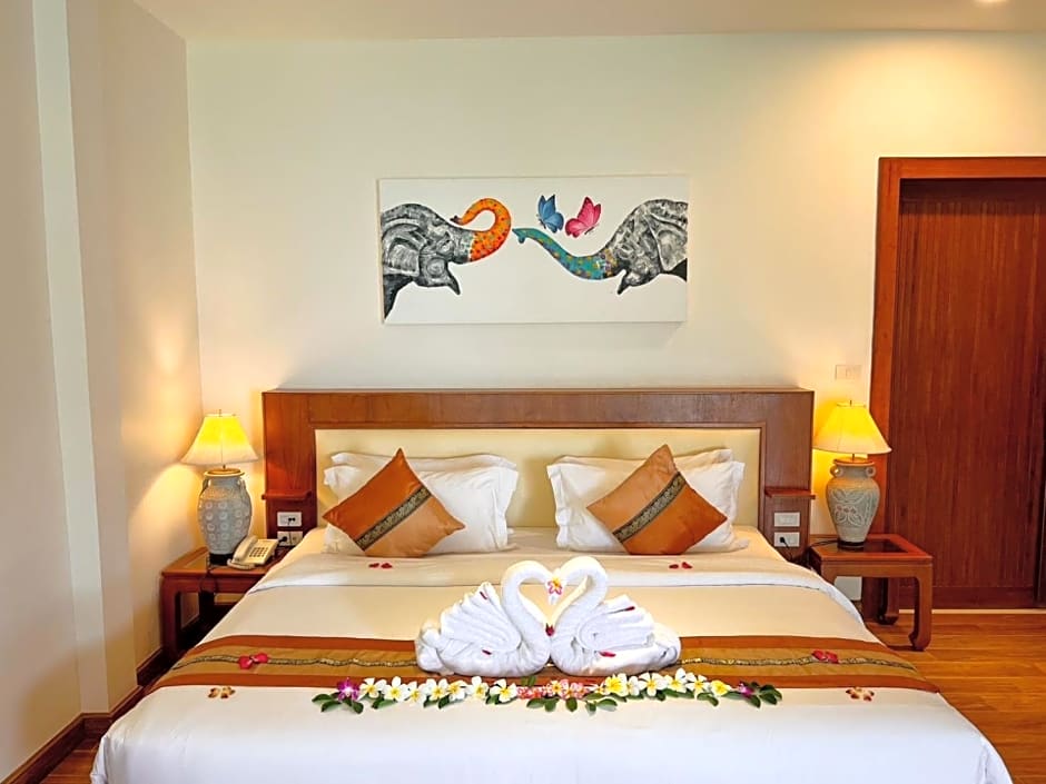 Aura Samui Best Beach Hotel - SHA Plus