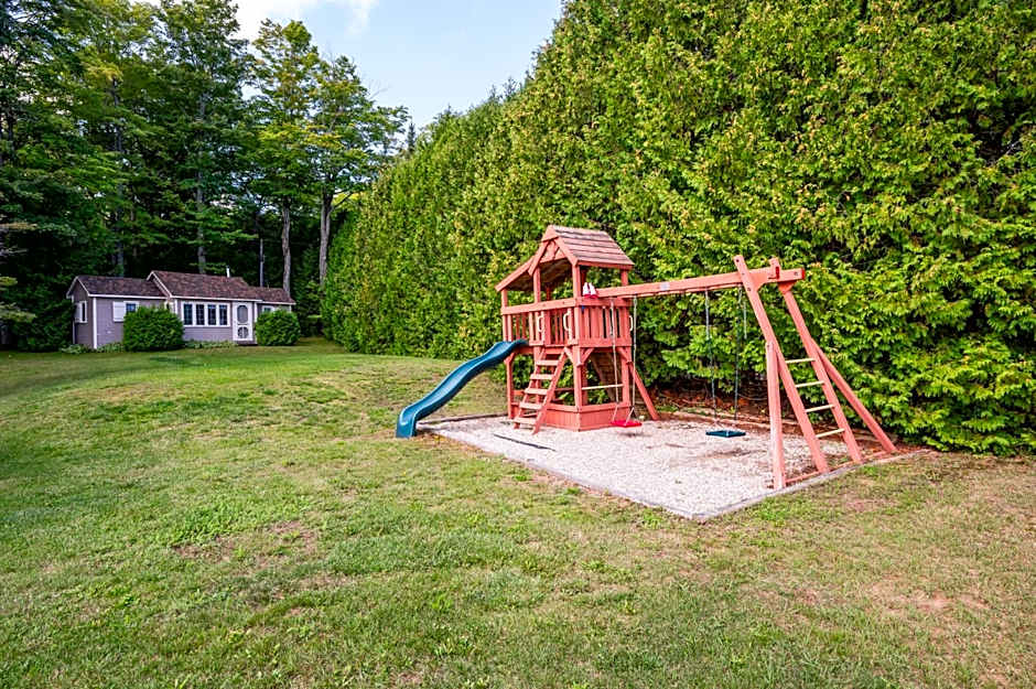 Grotto Escape Unwind at Cameron Lakehouse