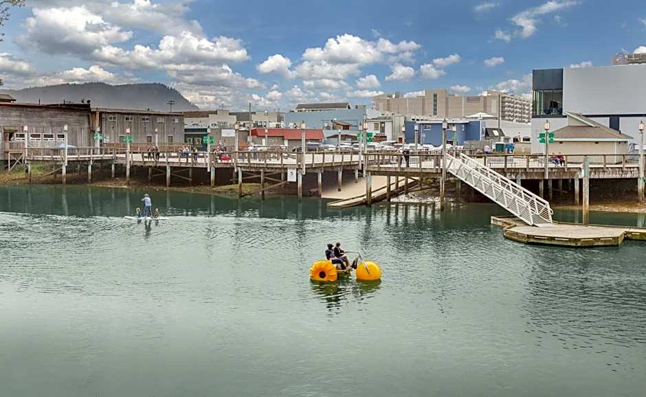 Holiday Inn Express Hotel & Suites Seaside Convention Center By IHG