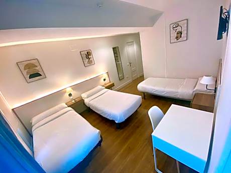 Triple Room with Private Bathroom