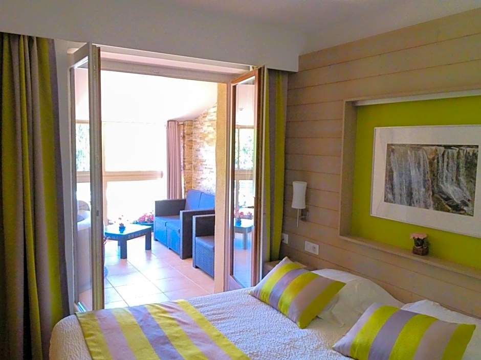 Logis Hotel Restaurant Mas de la Prairie