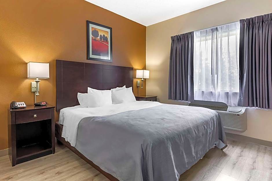 Quality Inn & Suites Wichita Falls I-44